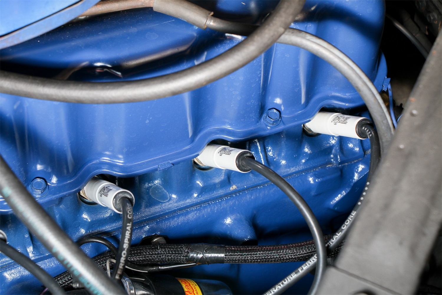 Extreme 9000 Ceramic Boot Spark Plug Wire Set - Image 2