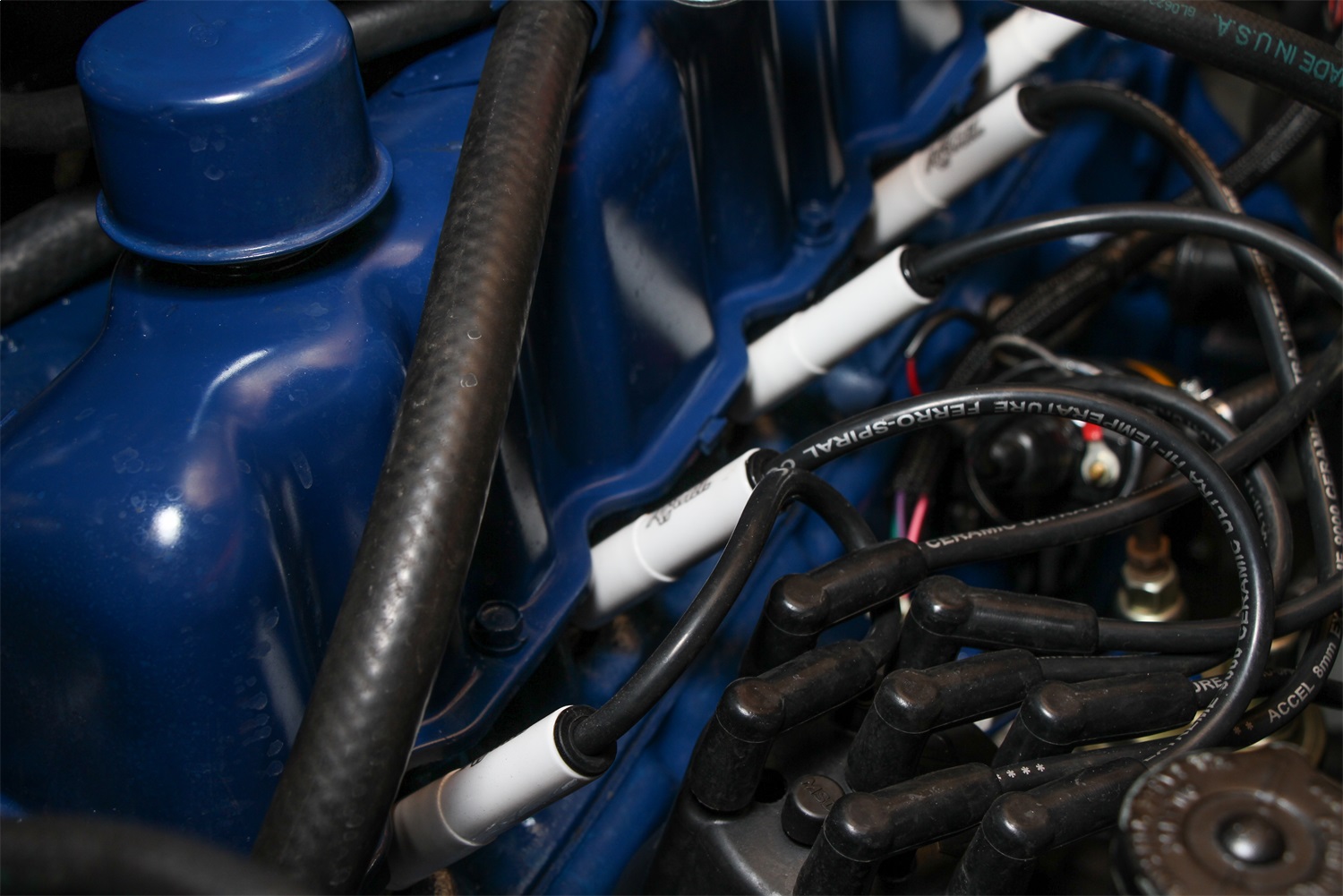 Extreme 9000 Ceramic Boot Spark Plug Wire Set - Image 3