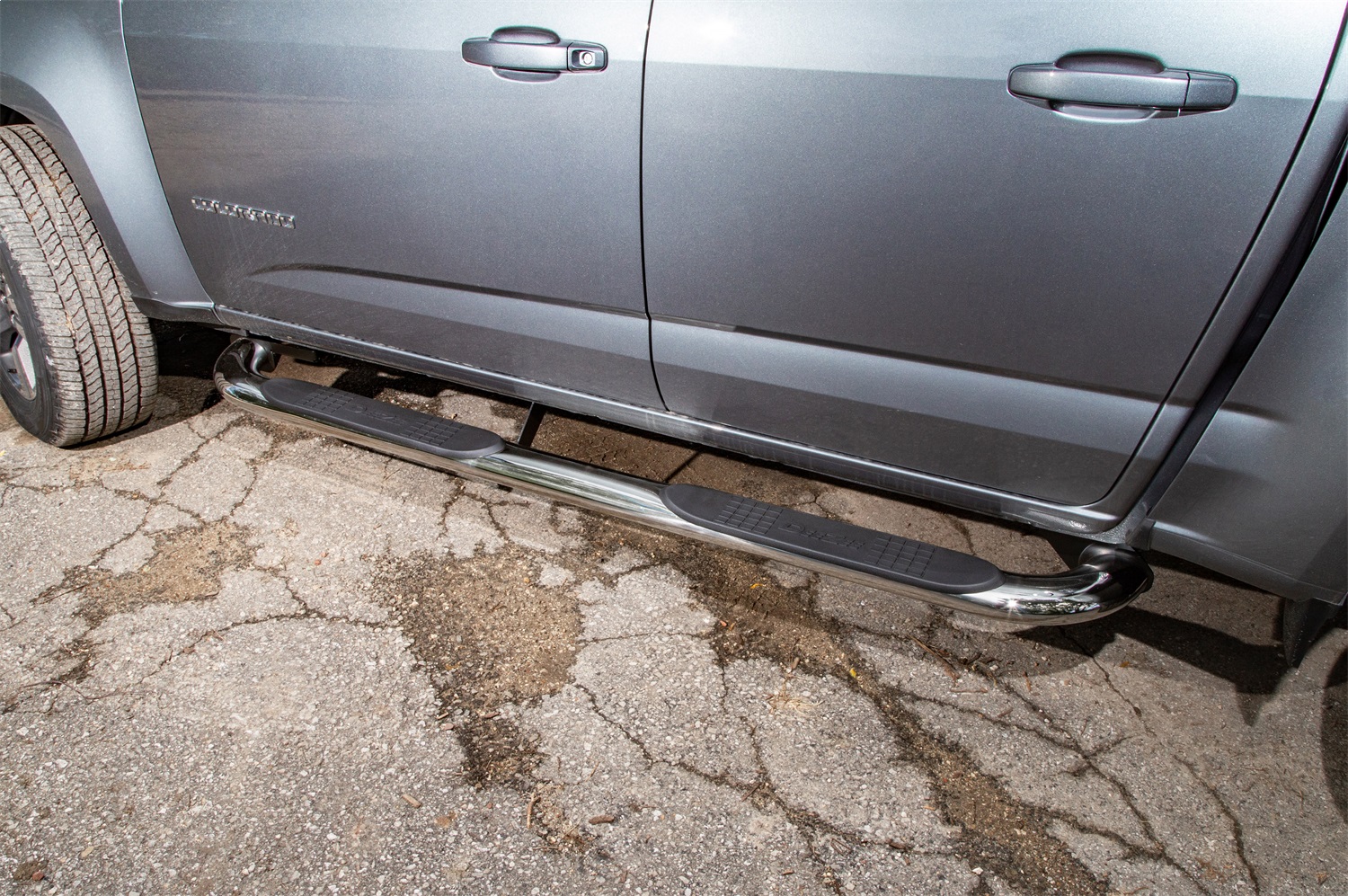 Stainless Steel Side Steps 4 in. Oval Cab Length - Image 2