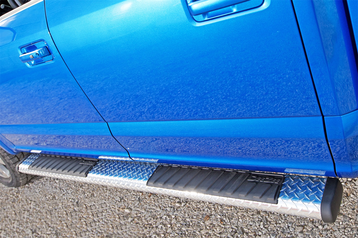 Brite-Tread Aluminum Side Step 6 in. Oval Cab Length - Image 4